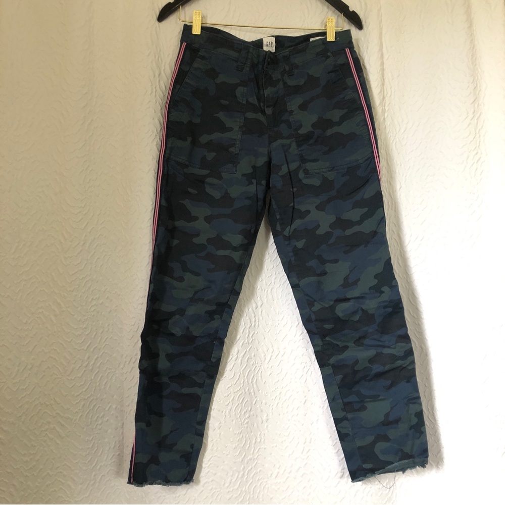 GAP Women’s Blue Camo Pants